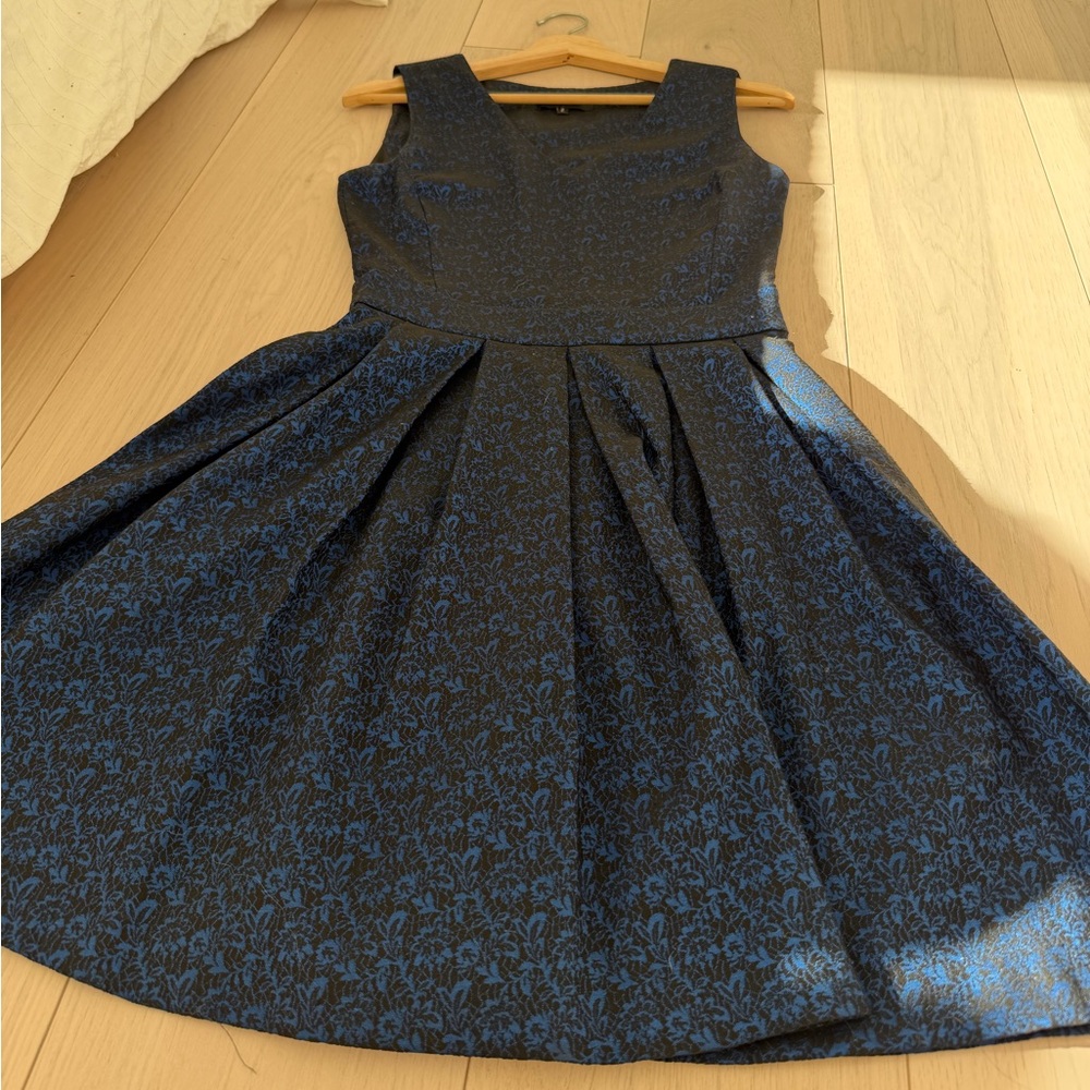 [Julio] A Frame Dress in Black and Blue